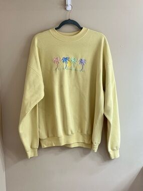 Vintage Butter Yellow Crewneck Sweatshirt with Pastel Palm Tree Embroidery
